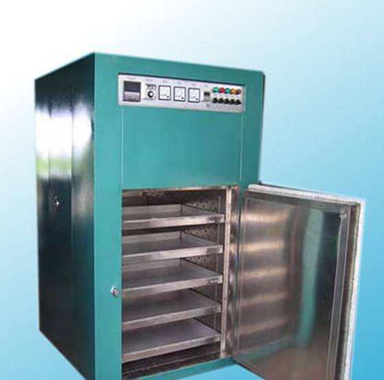 电热鼓风干燥箱.jpg